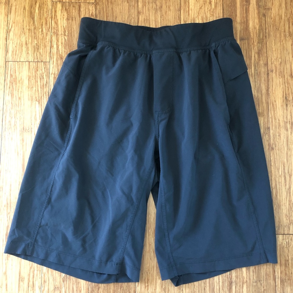 Lululemon T.H.E. Linerless 11” shorts - Picture 5 of 8